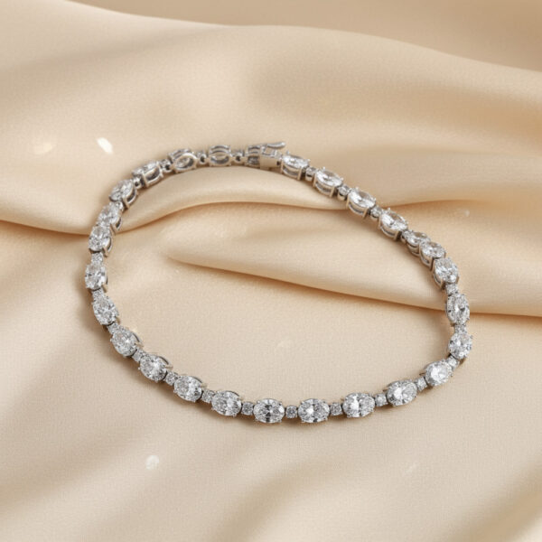 Ovals and Brilliant Rounds Diamond Bracelets