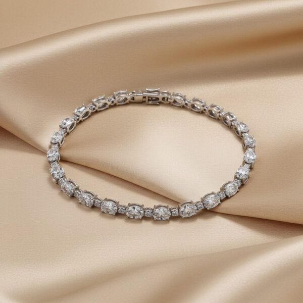 Ovals and Brilliant Rounds Diamond Bracelets