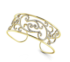 Sculptural gold statement cuff showcasing bold modern jewelry design trends for 2026